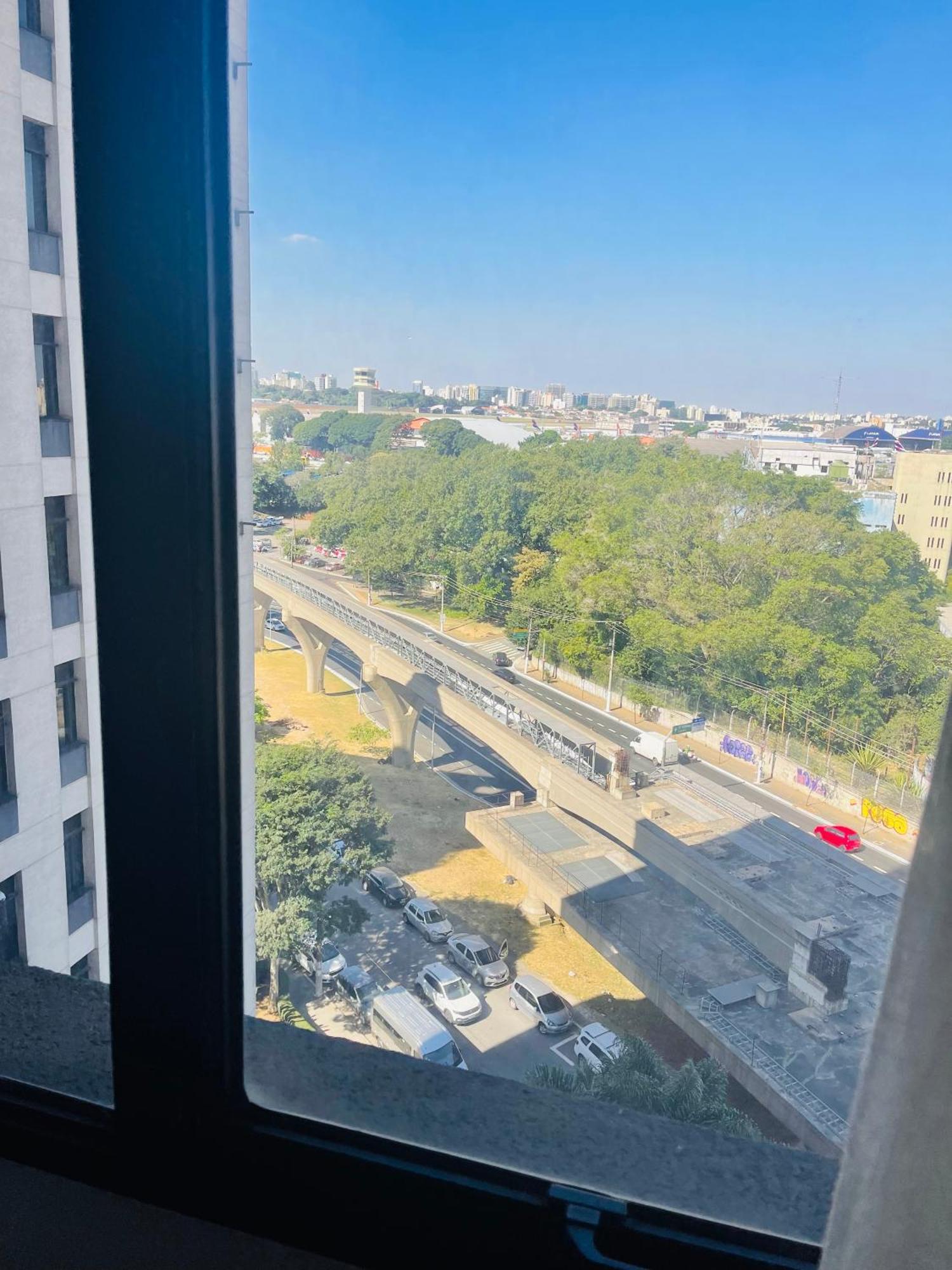Flat De Luxo Aeroporto Congonhas - Hotel サンパウロ エクステリア 写真