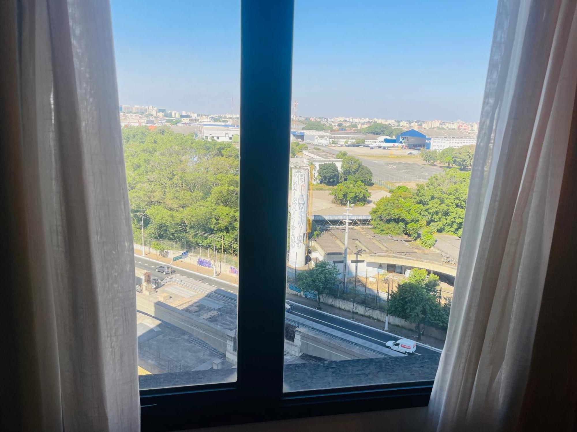 Flat De Luxo Aeroporto Congonhas - Hotel サンパウロ エクステリア 写真
