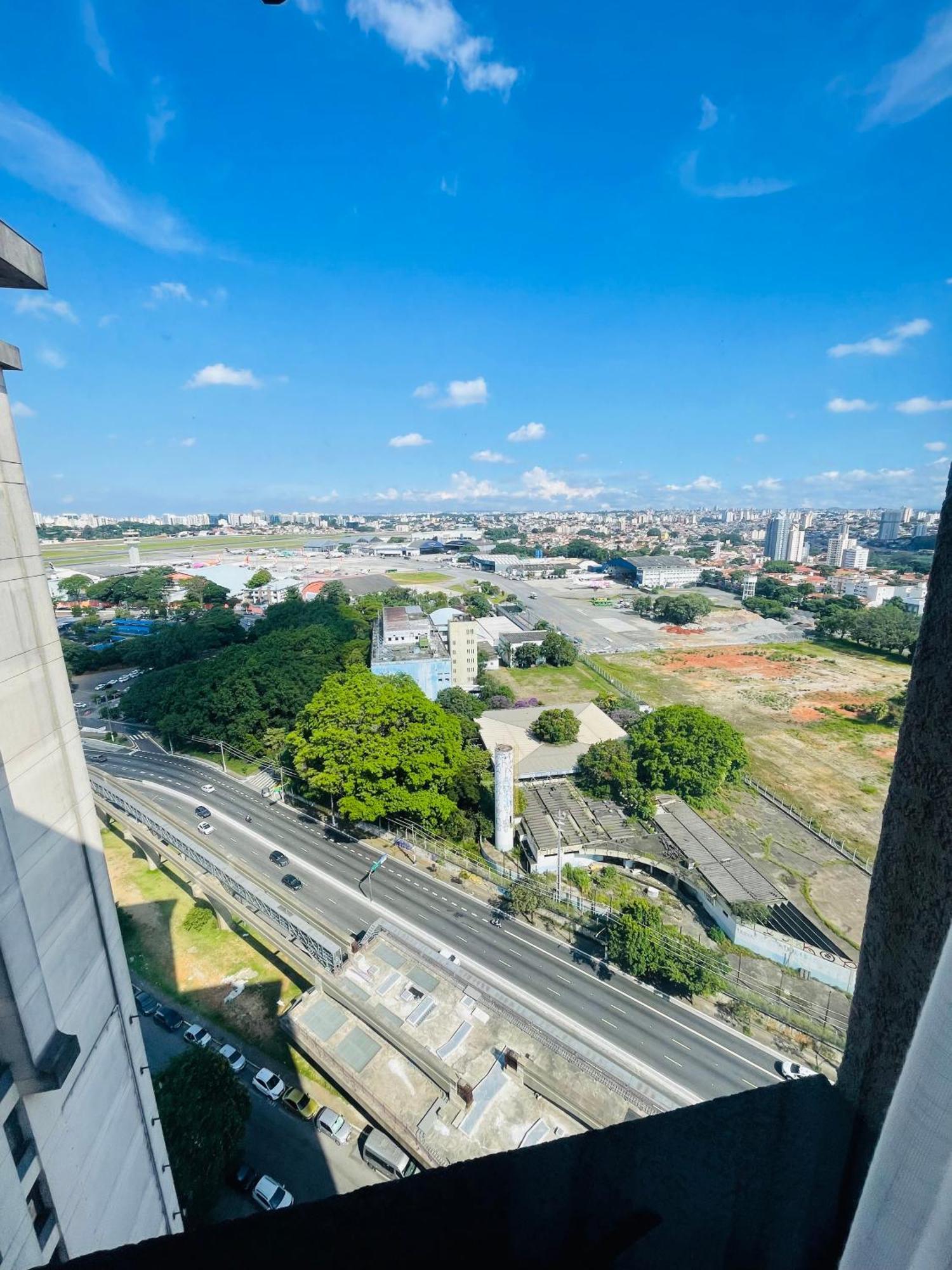 Flat De Luxo Aeroporto Congonhas - Hotel サンパウロ エクステリア 写真