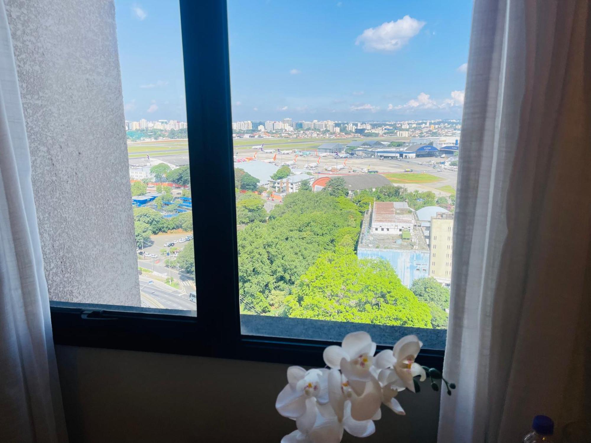 Flat De Luxo Aeroporto Congonhas - Hotel サンパウロ エクステリア 写真