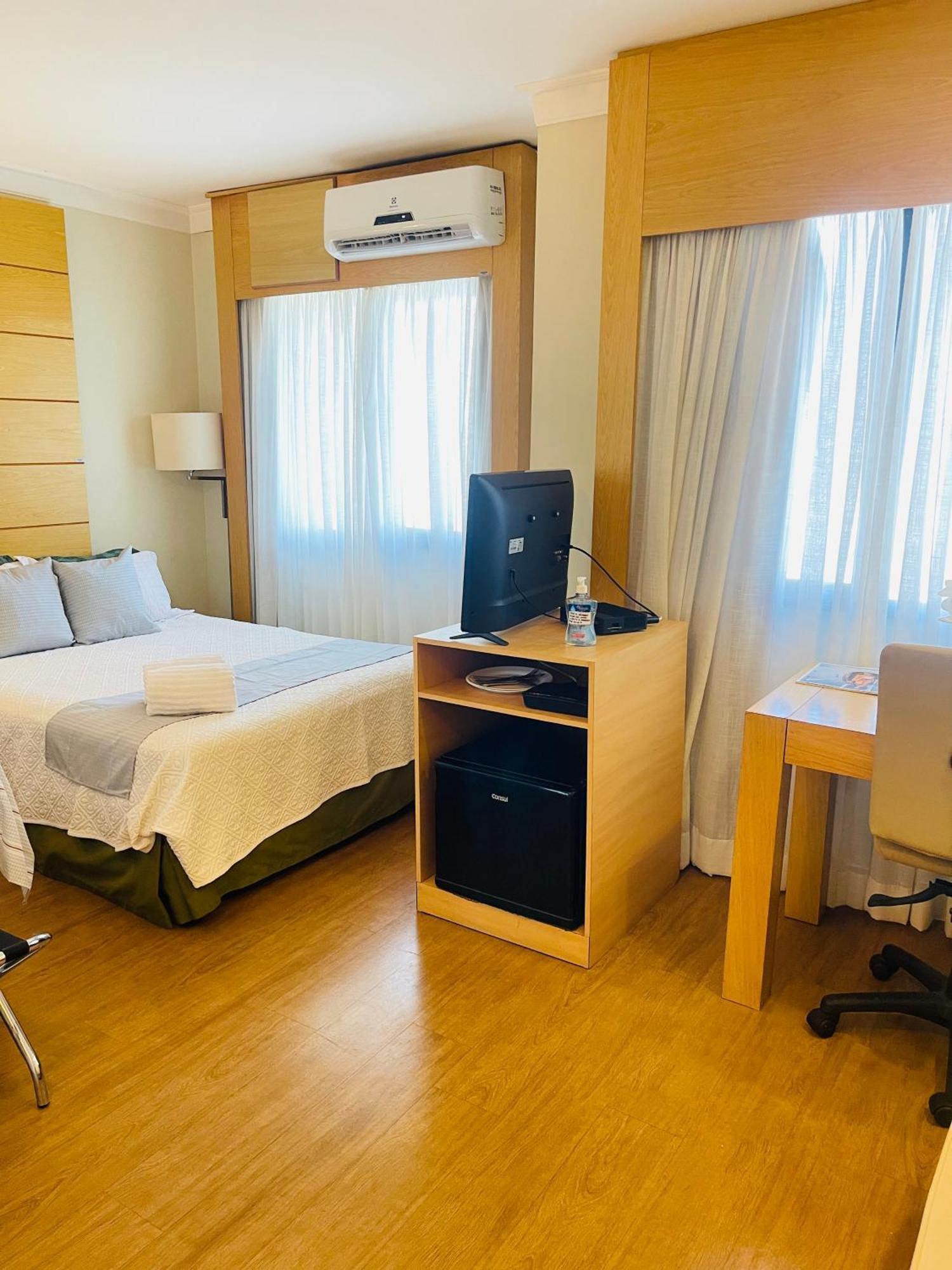 Flat De Luxo Aeroporto Congonhas - Hotel サンパウロ エクステリア 写真