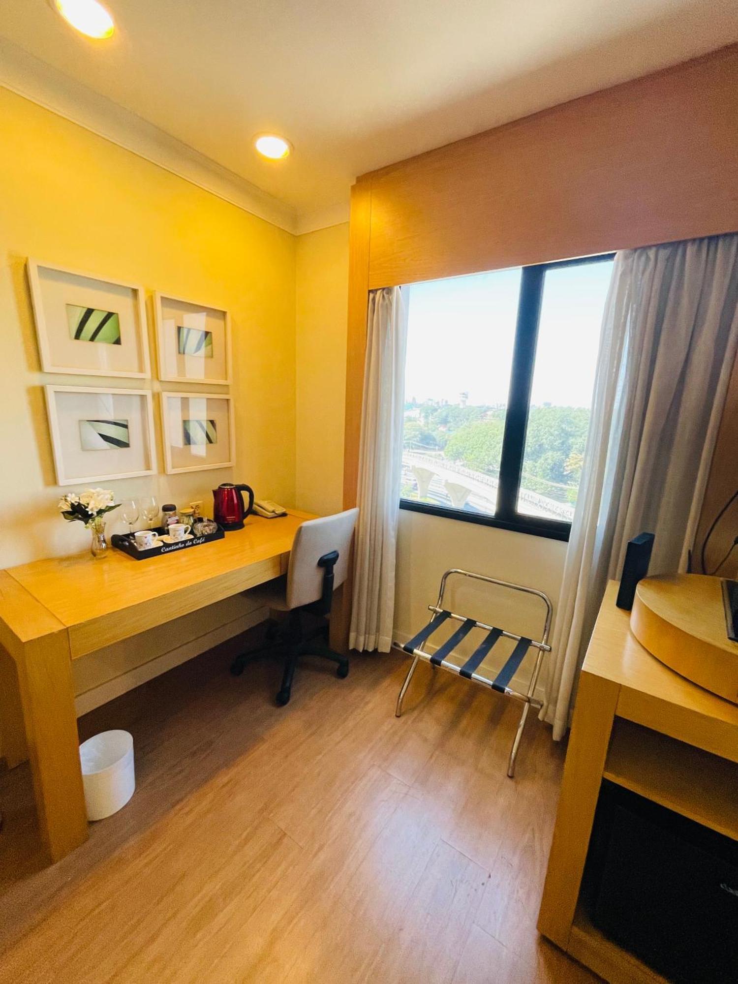 Flat De Luxo Aeroporto Congonhas - Hotel サンパウロ エクステリア 写真