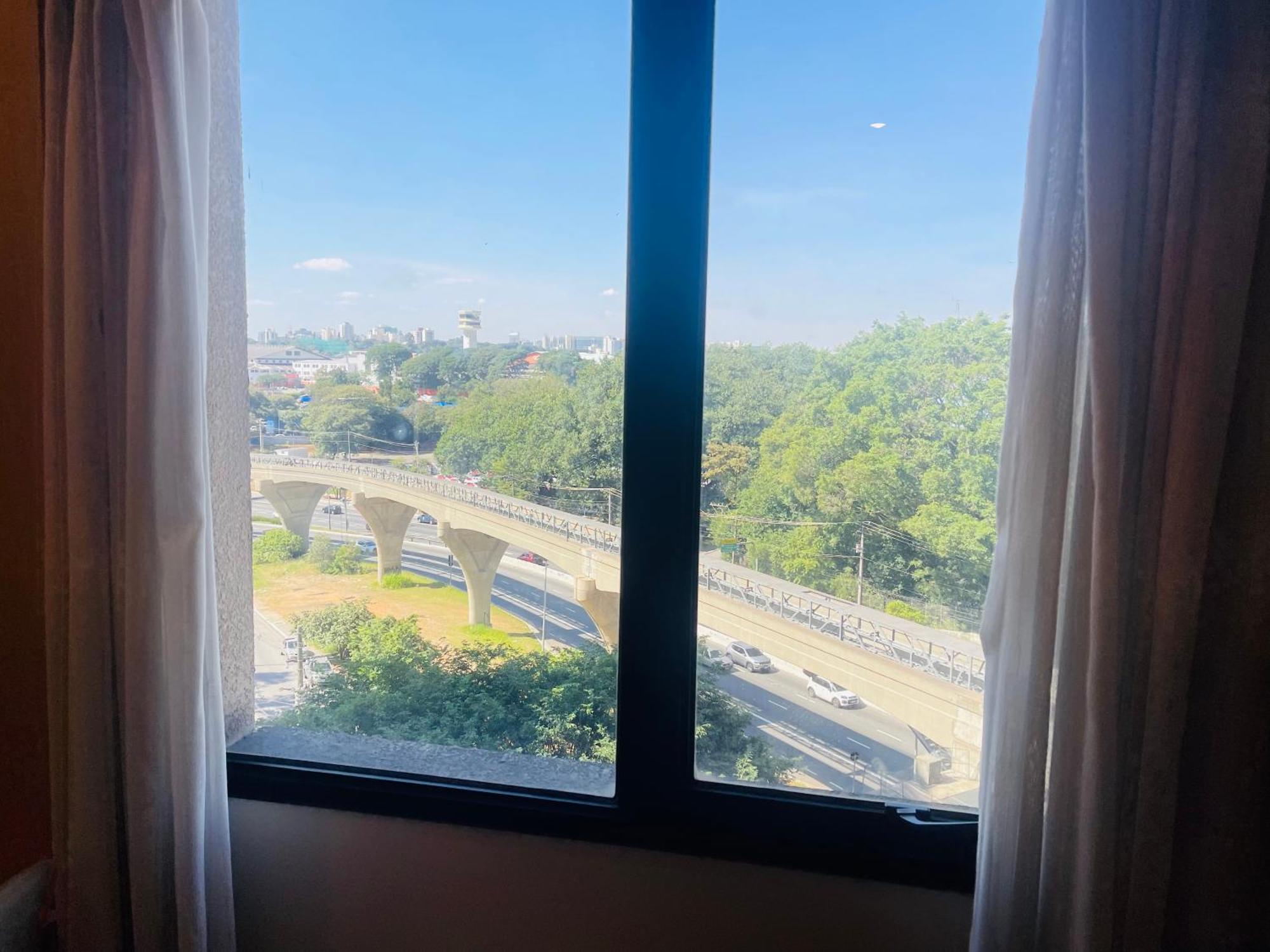 Flat De Luxo Aeroporto Congonhas - Hotel サンパウロ エクステリア 写真